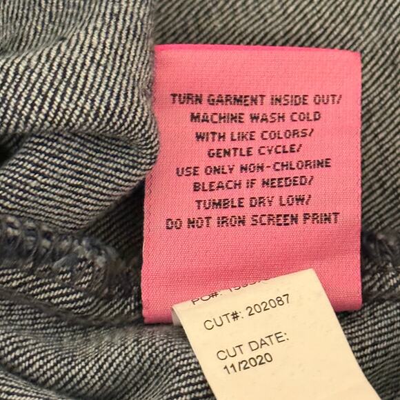 Betsey Johnson Torrid Skull Denim Trucker Jacket Sz 1X Graphic Skull Goth Punk - Picture 11 of 13